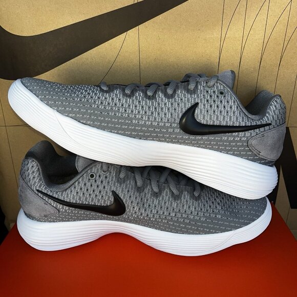 NEW Nike Hyperdunk 2017 Low Mens Size 10 Cool Grey Basketball 897663-002